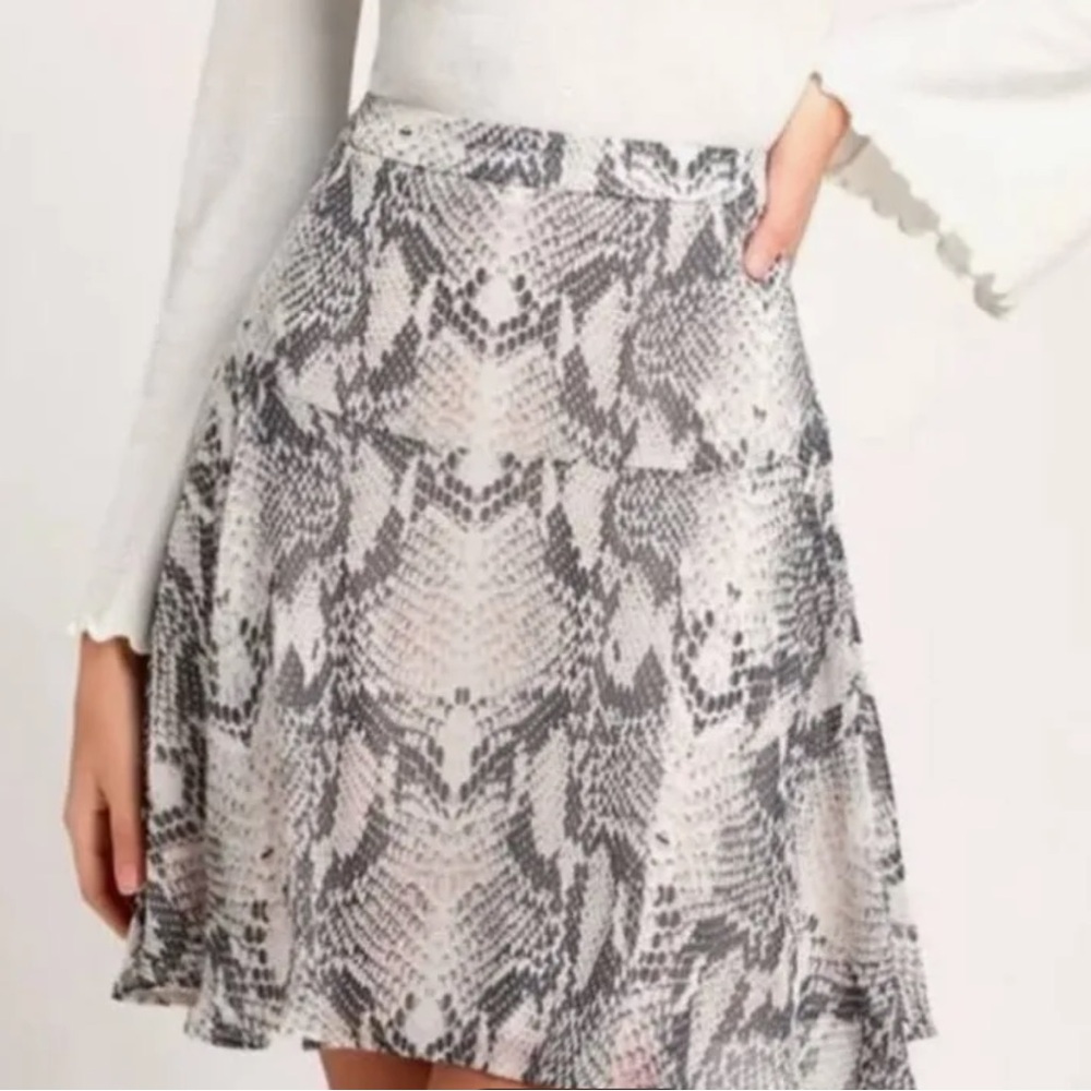 🐚Lulu's Black and Cream Snake Print A-Line Skirt